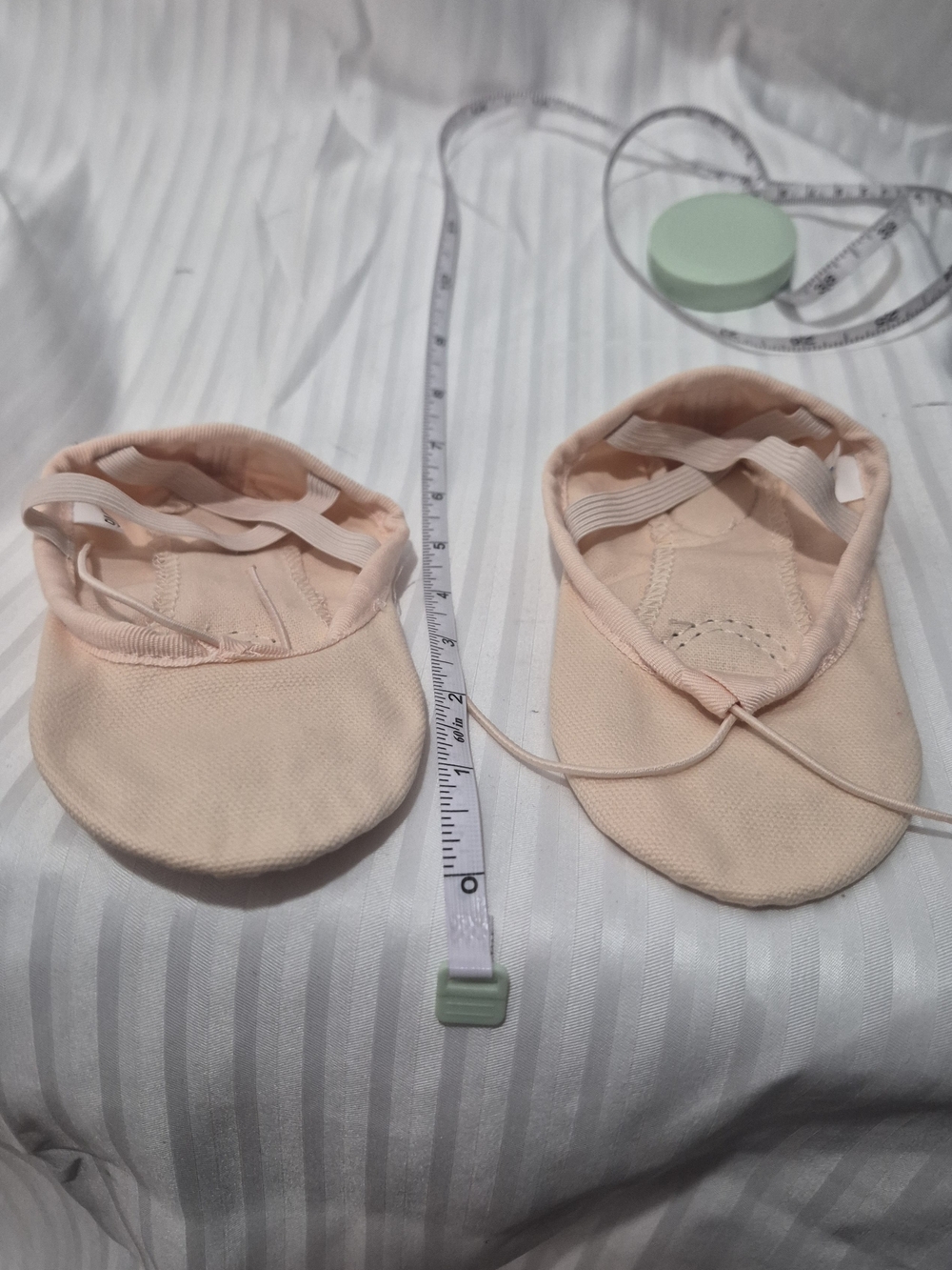 Children's Ballet Slippers - Light Peach/ Pink New In Package Size 9 Toddler